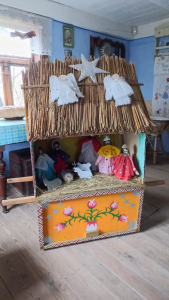 Szopka betlejemska - postaci wykonane z papieru i bibuły