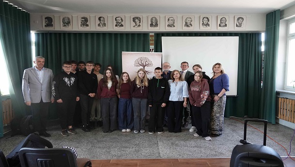 pamiątkowe zdjęcie gości